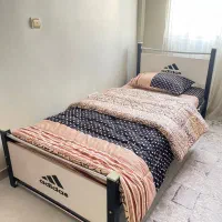 تخت خواب یکنفره به همراه تشک و روتختی و لحاف
