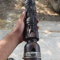 قلیان سرخ درویش این قلیان تو زندان زده شده
