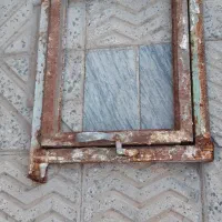 پنجره آهنی