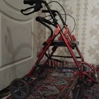 واکر چرخ دار با نشیمن و ترمز