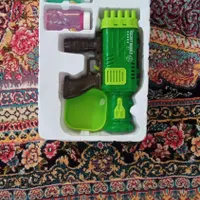 یک حوباب ساز با دو شیشه مایه
