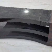 میز تلویزیون و ساعت