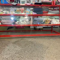 ویترین شیشه ای