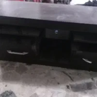 دوعدد زیرتلویزیون شیشه ایی وچوبی درحد