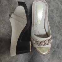 دمپایی زنانه سایز38کاملا سالم وتمیز