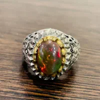 انگشتر اوپال اتیوپی هفت رنگ آتشین