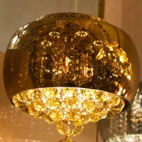 لوستر مدرن طلایی در حد نو