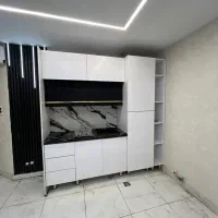 کابینت دو پله سفید و میله ای سوپرمات مشکی