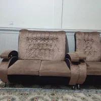 مبلمان ۷نفره با میز عسلی سالم تمیز