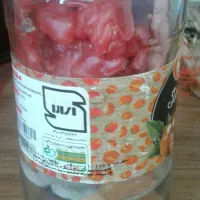 مقداری شیشه رب بزرگ وکوچک دبه ماست