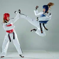 آموزش تکواندو در فضای باز