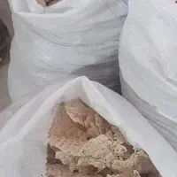 نان خشک و کاه