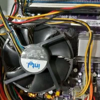 کامپیوتر تمیز و زیبا|رایانه رومیزی|لاهیجان, قیام|دیوار