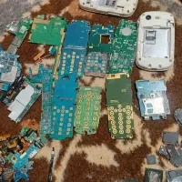 تعدادی برد خراب موبایل