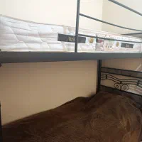 تخت دو طبقه فلزی در حد نو