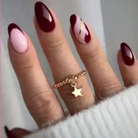 تخفیف ویژه کاشت ناخن فقط ۳۲۰