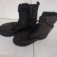 نیم بوت نگینی