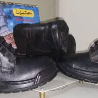 پوتین|کیف، کفش، کمربند|صدرا-فارس, فاز ۱|دیوار