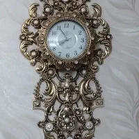 ساعت دیواری سالم و زیبا