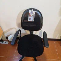 صندلی چرخدار اداری