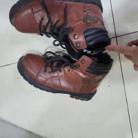 بوت|کیف، کفش، کمربند|تهران, فلسطین (میدان انقلاب)|دیوار