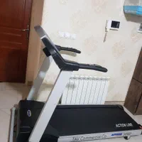تردمیل تایوانی تمیز سالم محدوده اسلامشهر گلستان|تجهیزات ورزشی|اسلام‌شهر, شهرک واوان|دیوار