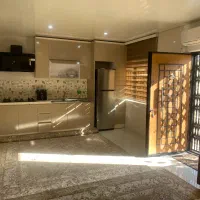 فروش-150-متر-آپارتمان-حیاط-دار-مرکز-شهر