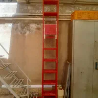 نردبان مفصلی تاشو