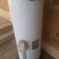 ابگرمکن ایستاده نیاز به تعمیر