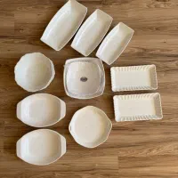 تعدادی ظرف و ظروف آشپزخانه دکوری و پذیرایی