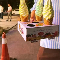 همکار بستنی فروشی