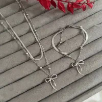 نیم ست گردنبند و دستبند