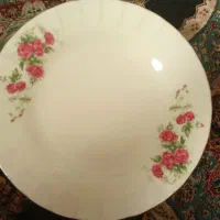 بشقاب گل سرخی زرین فنجان و نعلبکی قدیمی