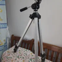 سه پایه دوربین