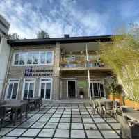 اجاره ساعتی فضا|اجارهٔ کوتاه‌مدت دفتر کار و فضای آموزشی|تهران, نیاوران|دیوار