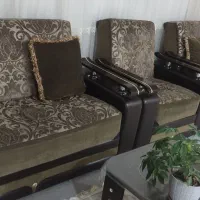 مبل هفت نفره خیلی تمیز ودوعدد جلو مبلی