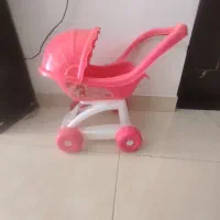 کالسکه و عروسک
