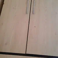 کمد لباس و یا جا رختخوابی و سه کشوی