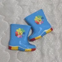 چکمه بچگانه