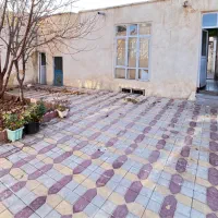 فروش حیاط۲۰۰متری روبروی تالار زیتون دونبش