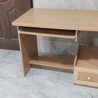 میز کامپیوتر درحد نو