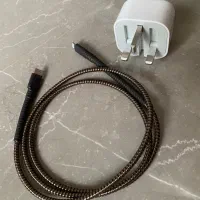 شارژ ۲۰ وات و کابل اورجینال اصلی آیفون