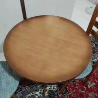 میز گرد دو نفره ناهار خوری ب همراه دو عدد صندلی