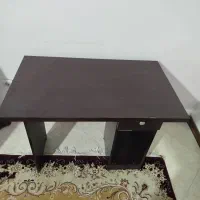 میز تحریر وکامپیوتر