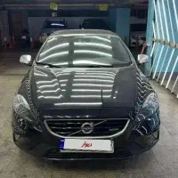 وولوو v40 مدل 2014  R-DESIGN PLUS مشکی بدون رنگ