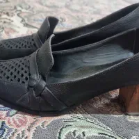 کفش چرم دادوند