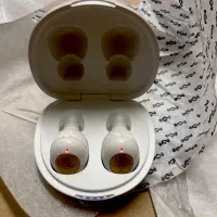 ایرپاد پرو champion هشت ساعت بدون قطعی|لوازم جانبی موبایل و تبلت|کاشان, فاز ۱ ناجی آباد|دیوار