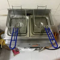 فروش وسیله آشپزخونه فر،فریزر،صندلی و میز کم کارونو|کافیشاپ و رستوران|بندرعباس, |دیوار