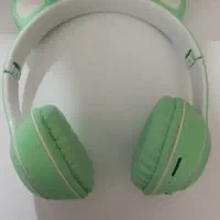 یک عدد هدفون گربه ای