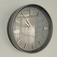 ساعت دیواری نو بسیار زیبا